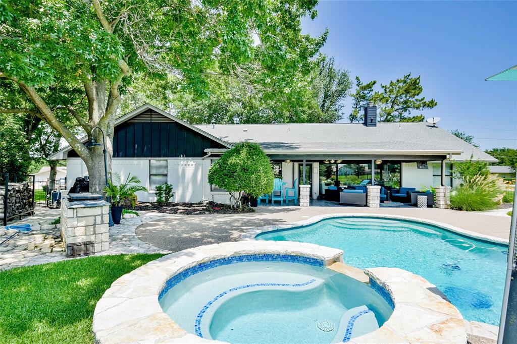 Decordova Bend Estate - Residential