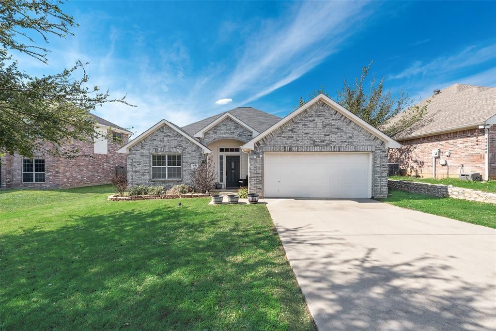909 Chase Lane