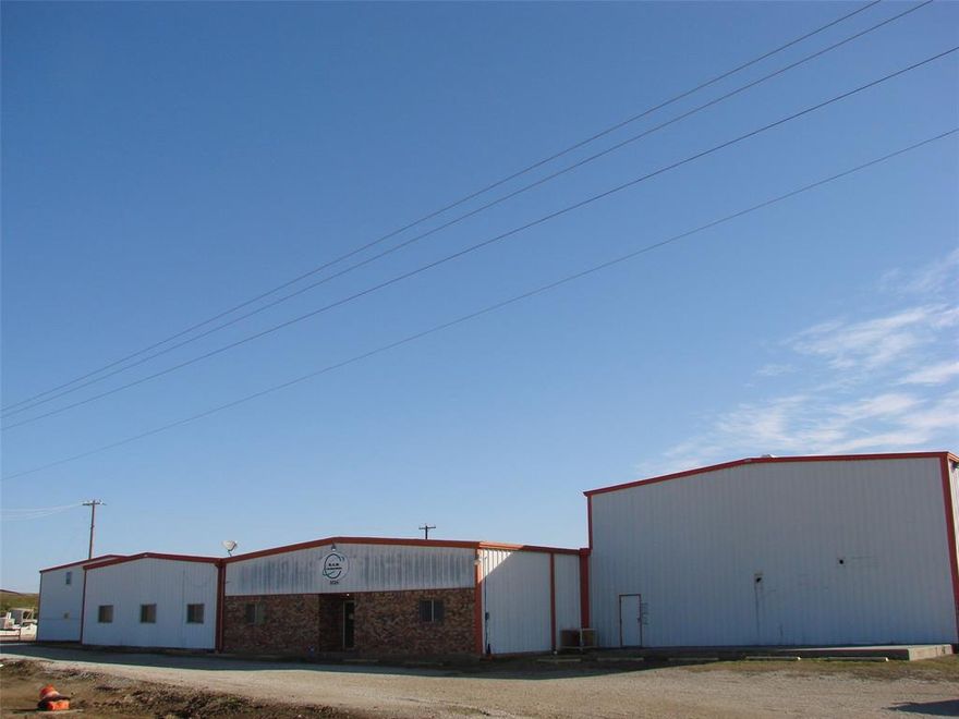 Introducing an unparalleled commercial opportunity in Gainesville, Texas! This 37,368 square foot industrial building has five private offices, a spacious break room, reception area, and restroom facilities. Positioned on 5.2 acres along Interstate 35, it offers prime visibility and accessibility for businesses looking to thrive. Whether you're expanding your operations or establishing a new venture, this property provides the ideal canvas for success.