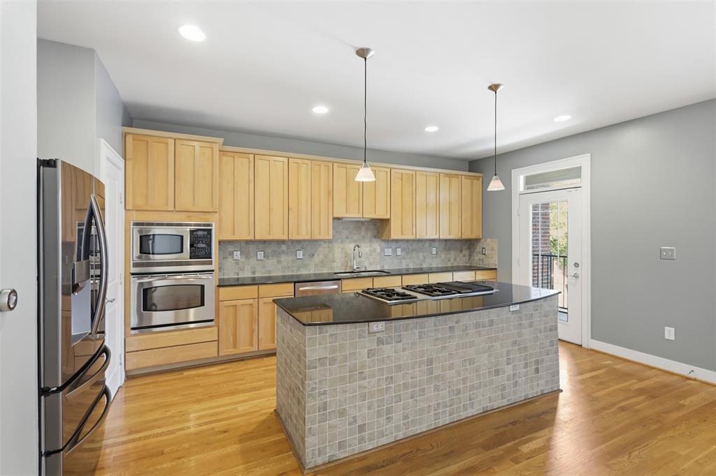 4241 Rawlins Street 13