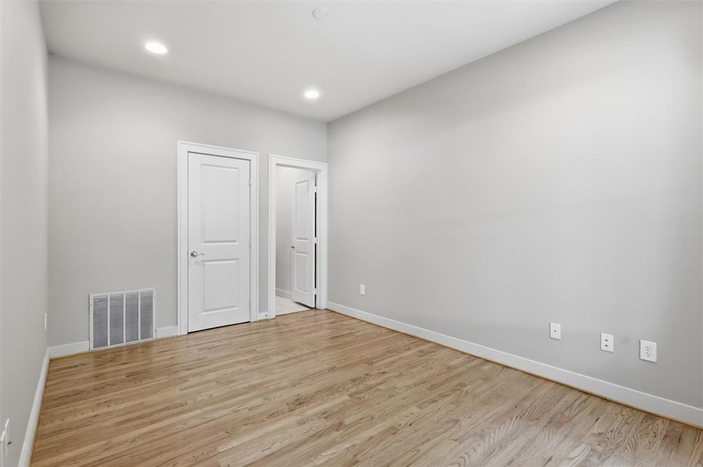 4241 Rawlins Street 13