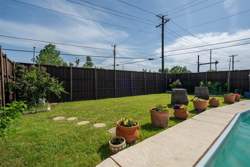 2225 Nottingham Drive