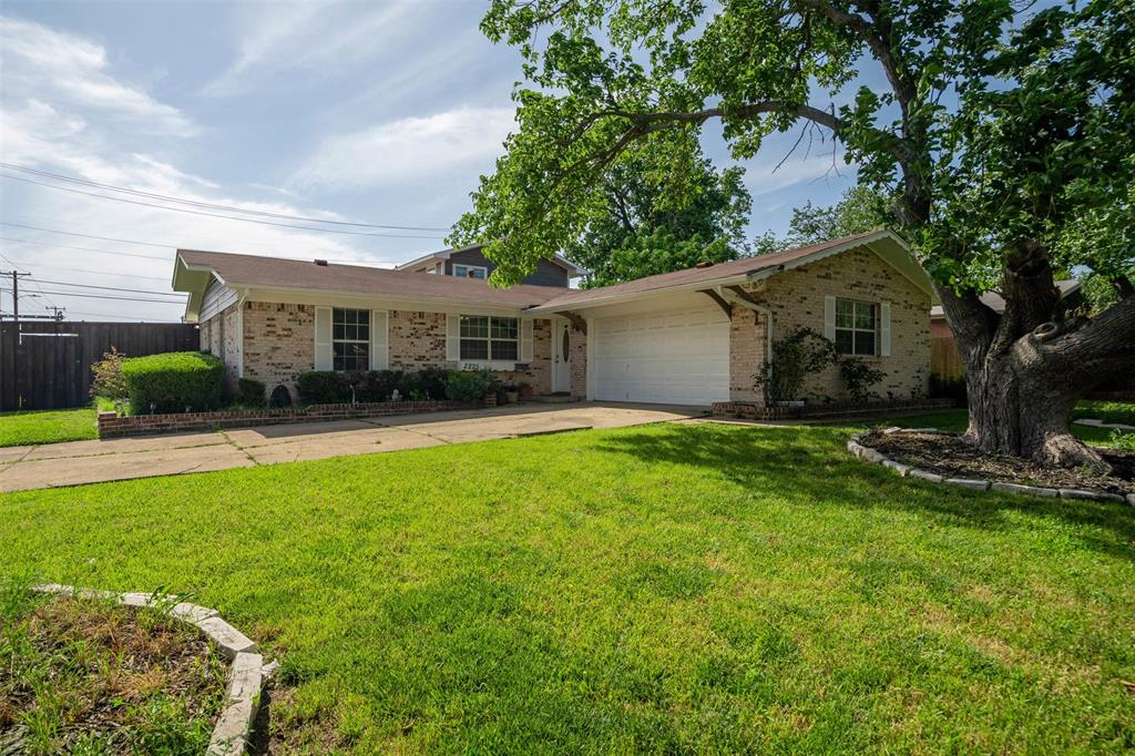 2225 Nottingham Drive