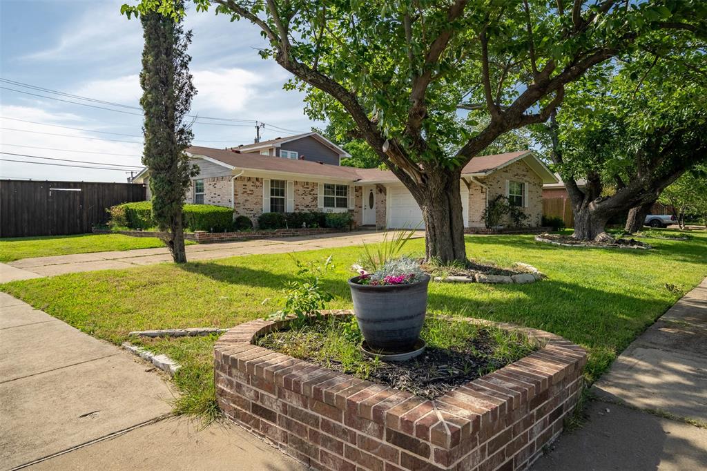 2225 Nottingham Drive