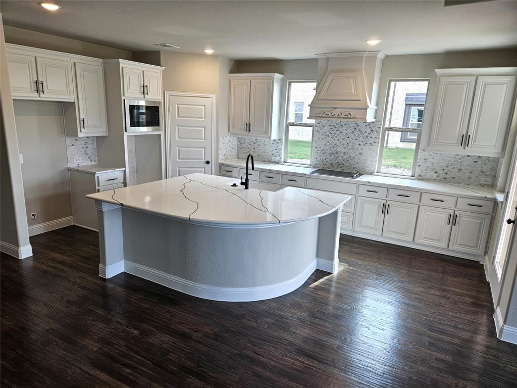 2701 Silo Lane