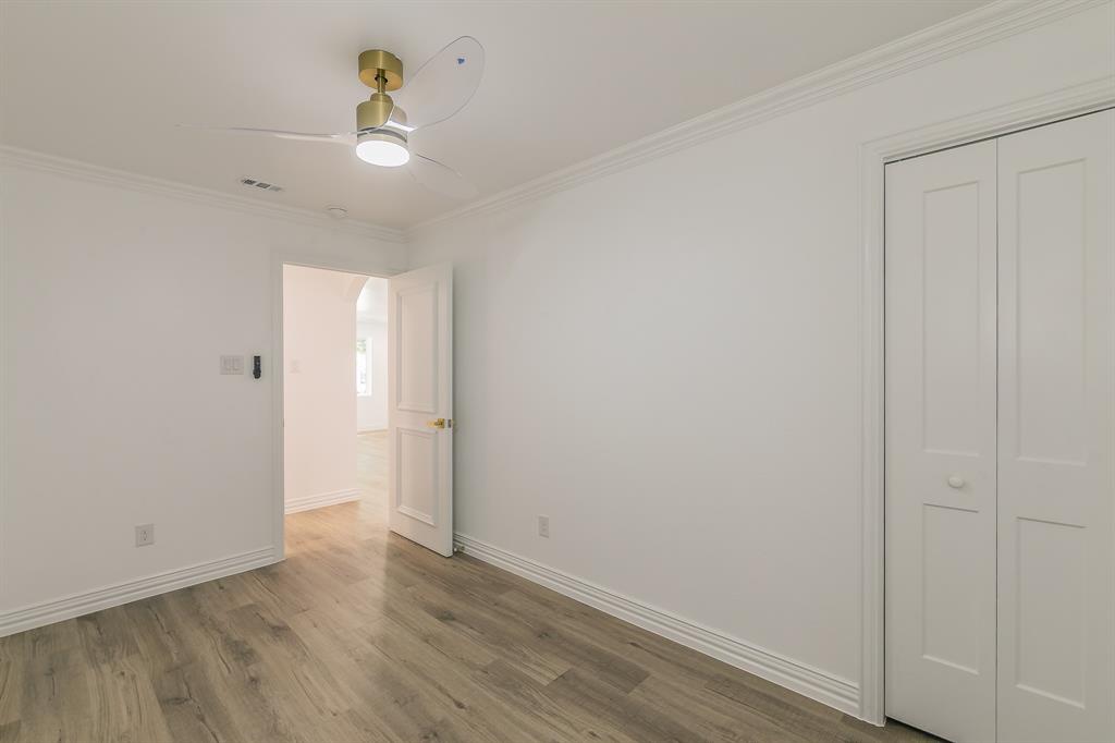 Cedar Heights Acreage - Residential