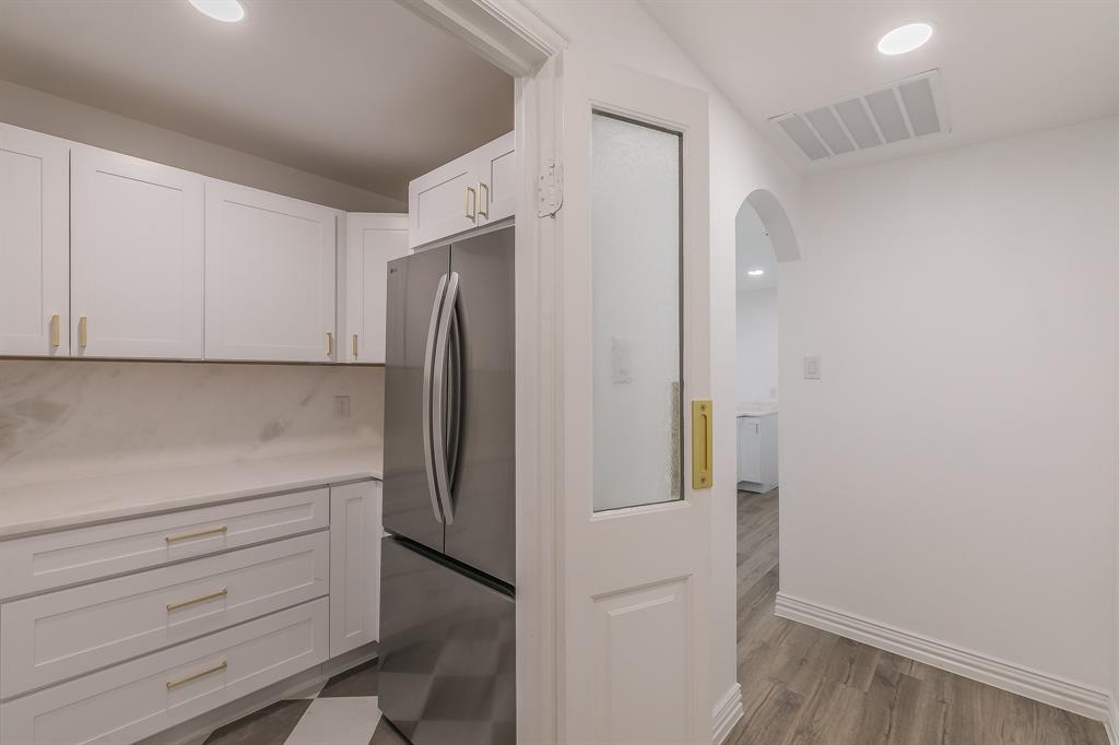 Cedar Heights Acreage - Residential