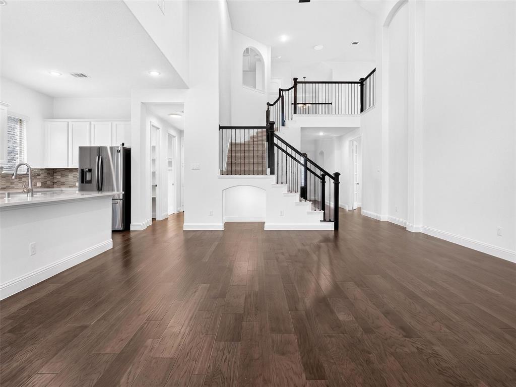 6504 Dynamite Drive
