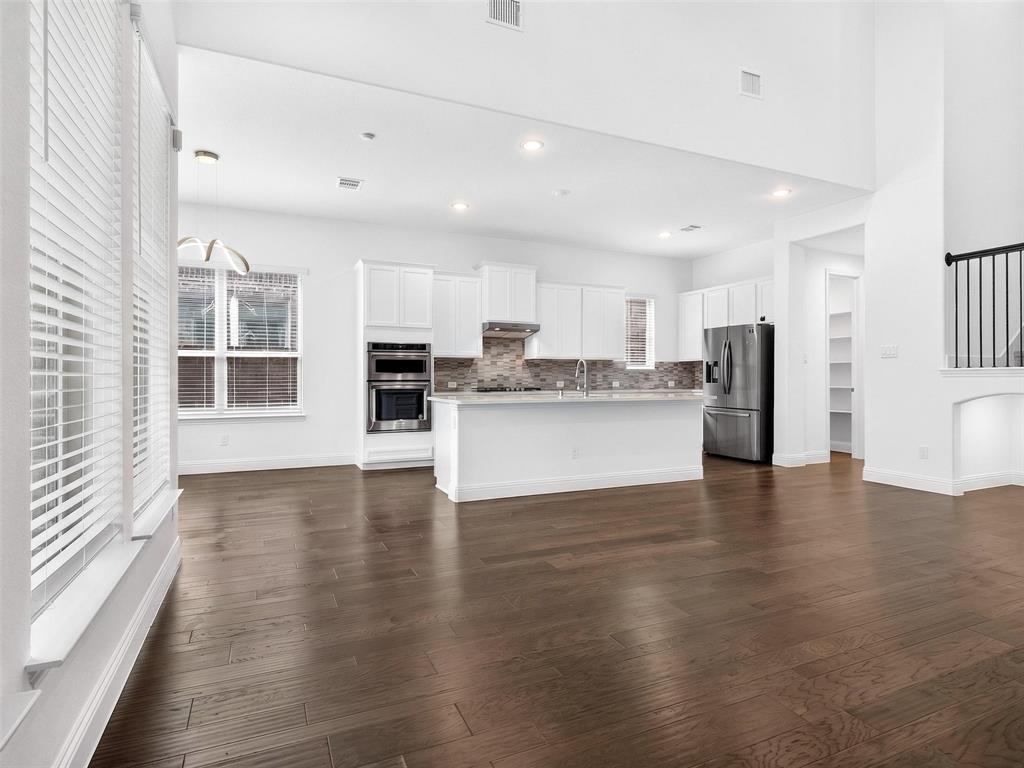 6504 Dynamite Drive
