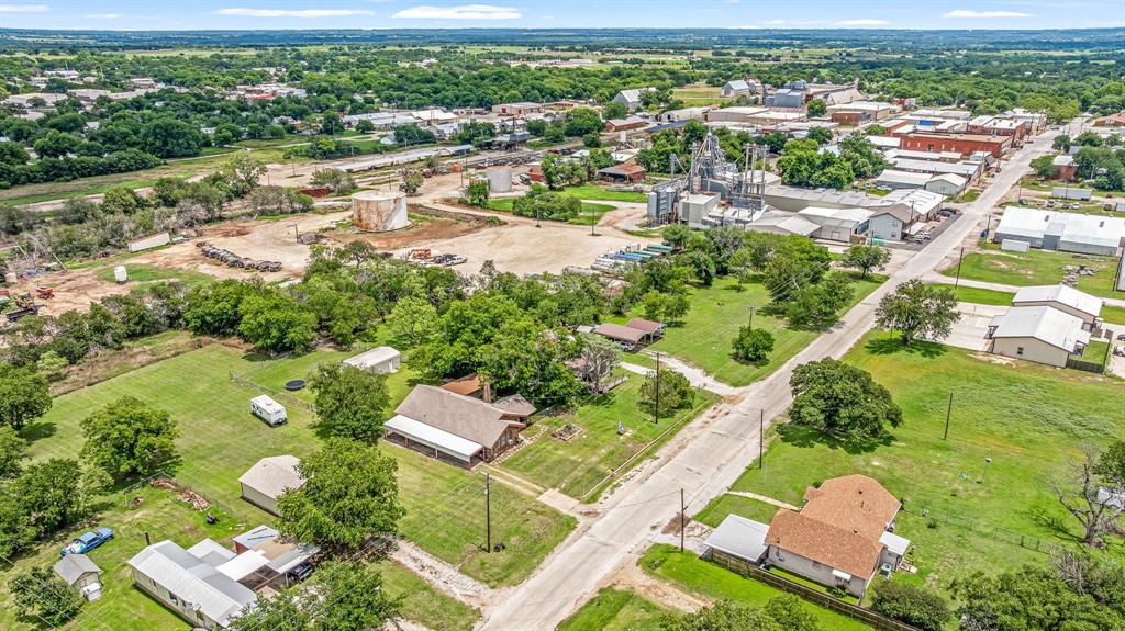 Central Deleon - Residential