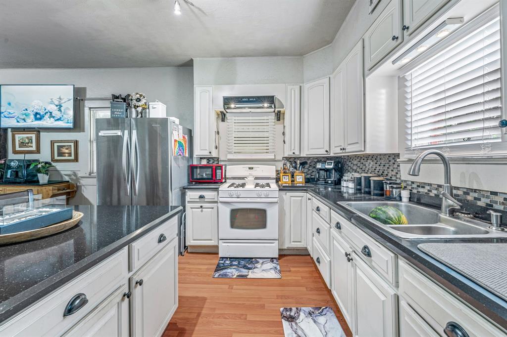 Central Deleon - Residential