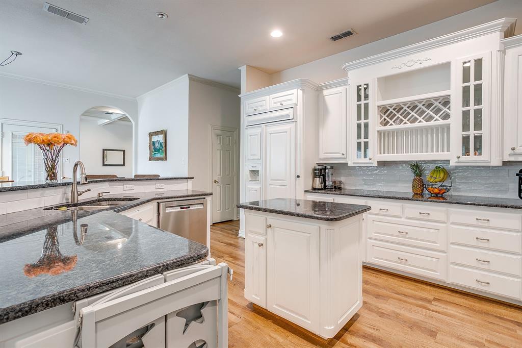 912 Thomas Crossing Drive