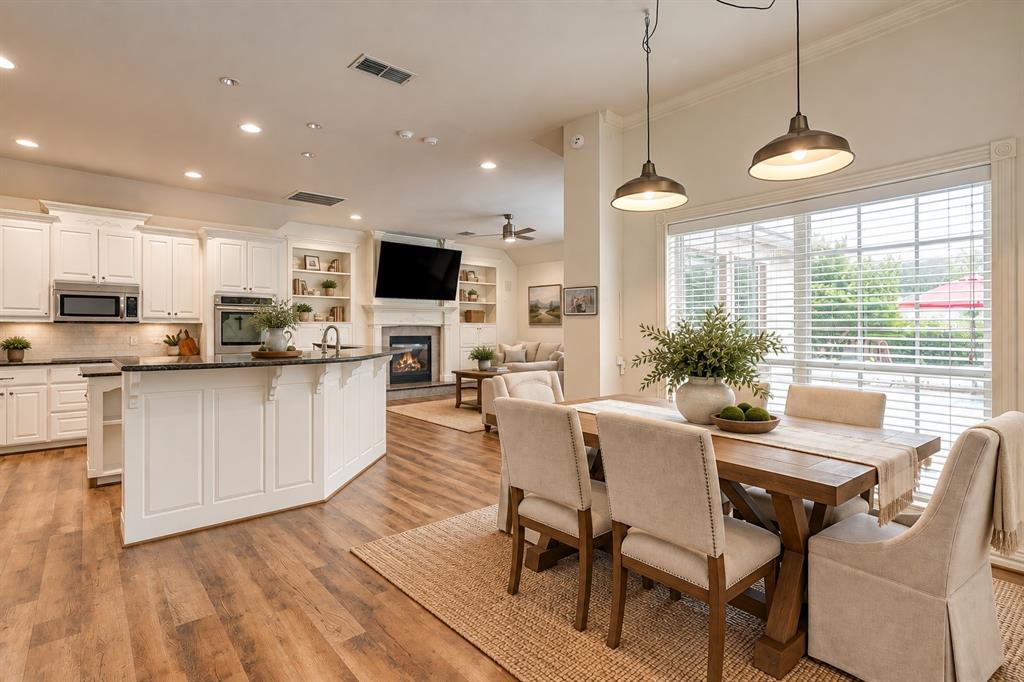 912 Thomas Crossing Drive