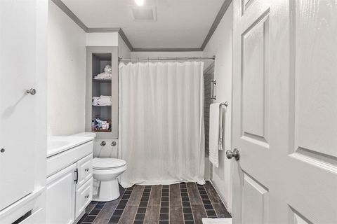 Tiny photo for 4002 Park Street, Greenville, TX 75401 (MLS # 21201297)