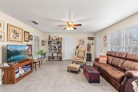 Tiny photo for 4002 Park Street, Greenville, TX 75401 (MLS # 21201297)