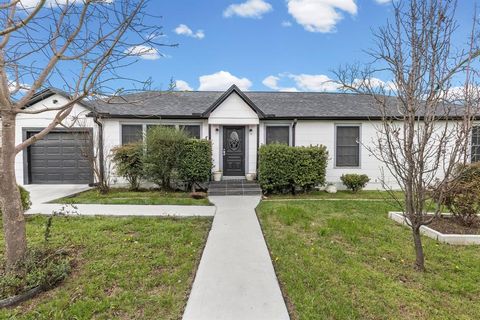 Photo of 4002 Park Street, Greenville, TX 75401 (MLS # 21201297)