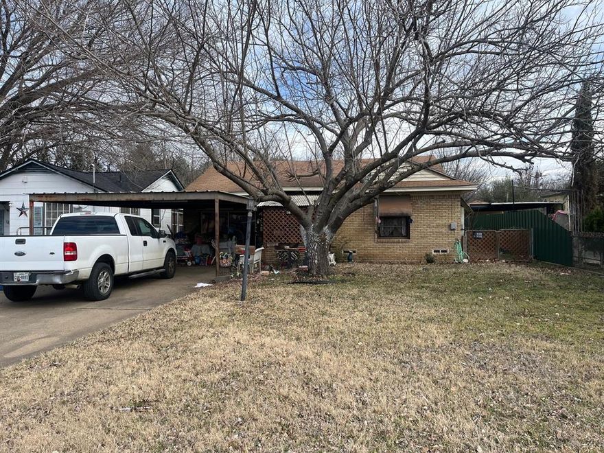 Showings will be restricted until occupant vacates. Unrestricted showing appointments will begin on March 16, 2026 or immediately upon the property becoming vacant, whichever comes first.