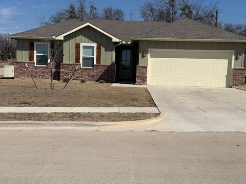 123 Wells Street Cleburne TX 76031