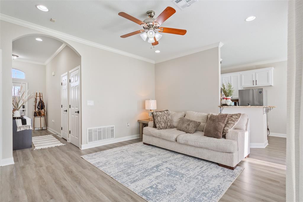 WESTERN HILLS - Residential