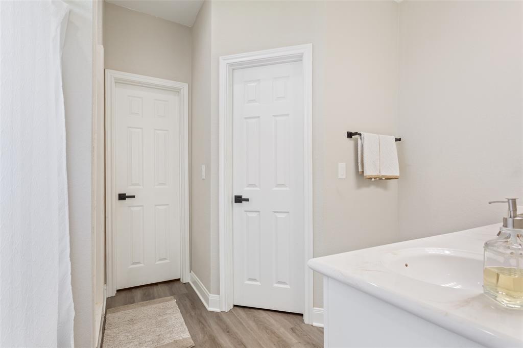 WESTERN HILLS - Residential