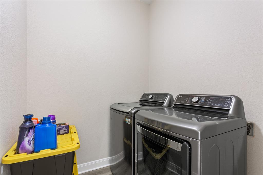 WESTERN HILLS - Residential