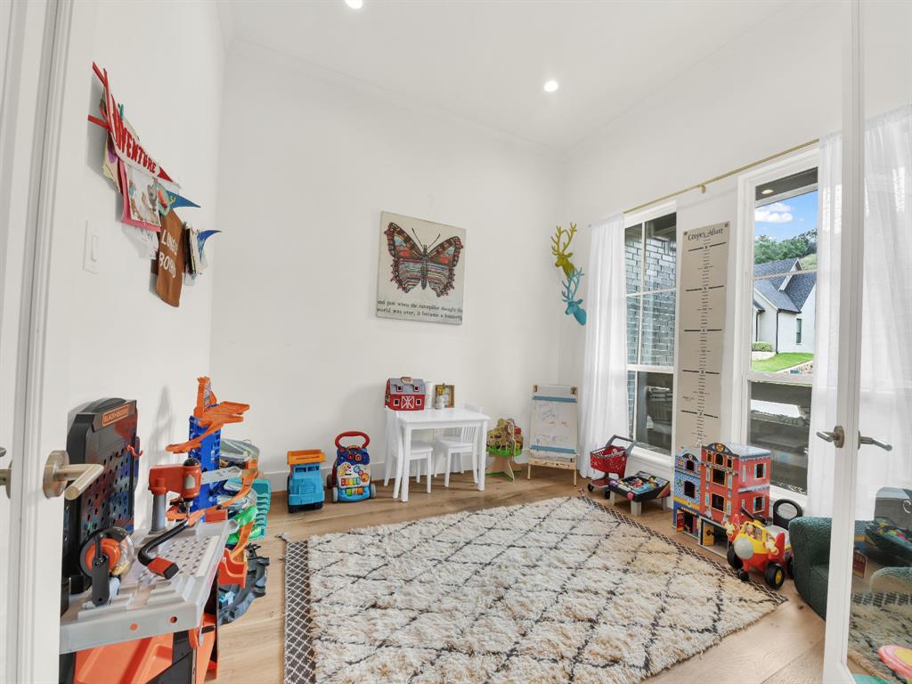 1117 Mountain View Drive