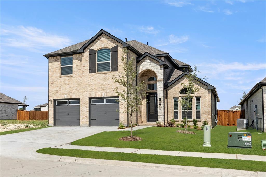 2414 Belmont