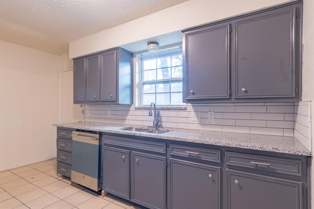 Crestwood Estates Add - Residential Lease