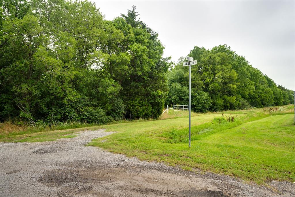 Beau Tess Pep - Land