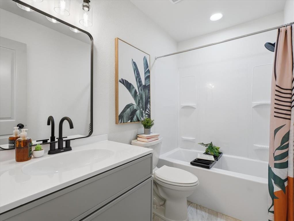 Casa Loma Estates Rep - Residential