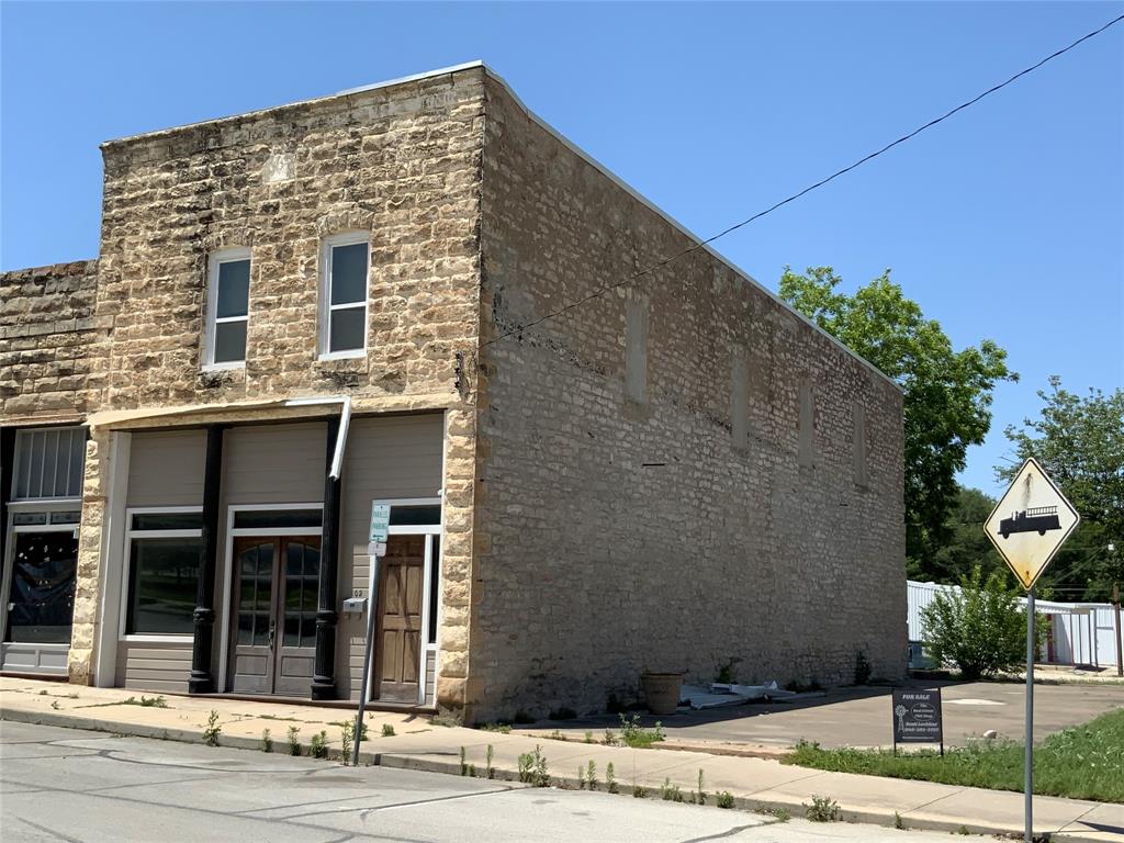 102 E Jacksboro Street