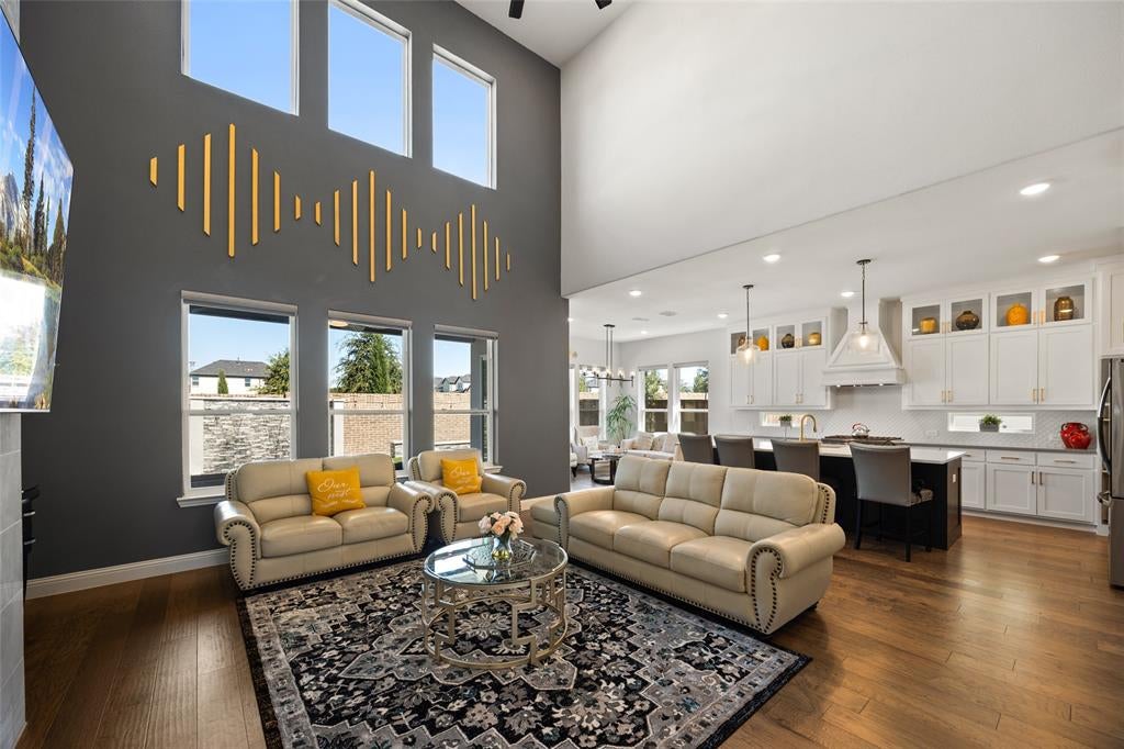 12512 Deer Trail