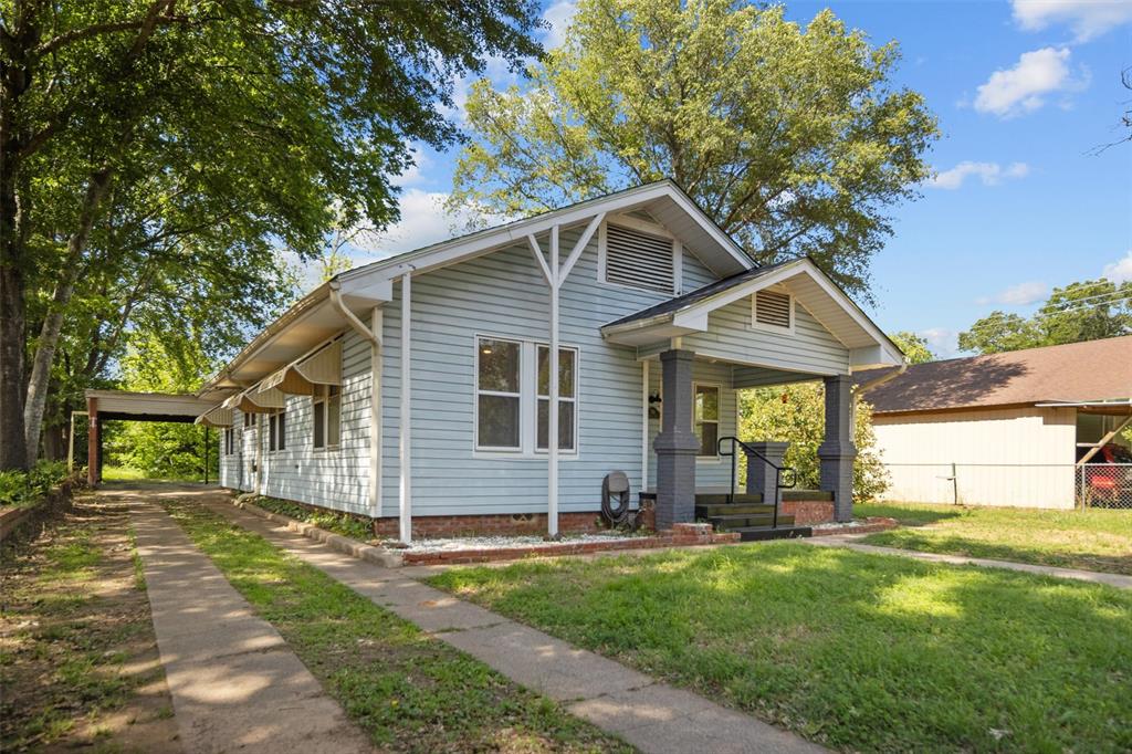 736 Dallas Street