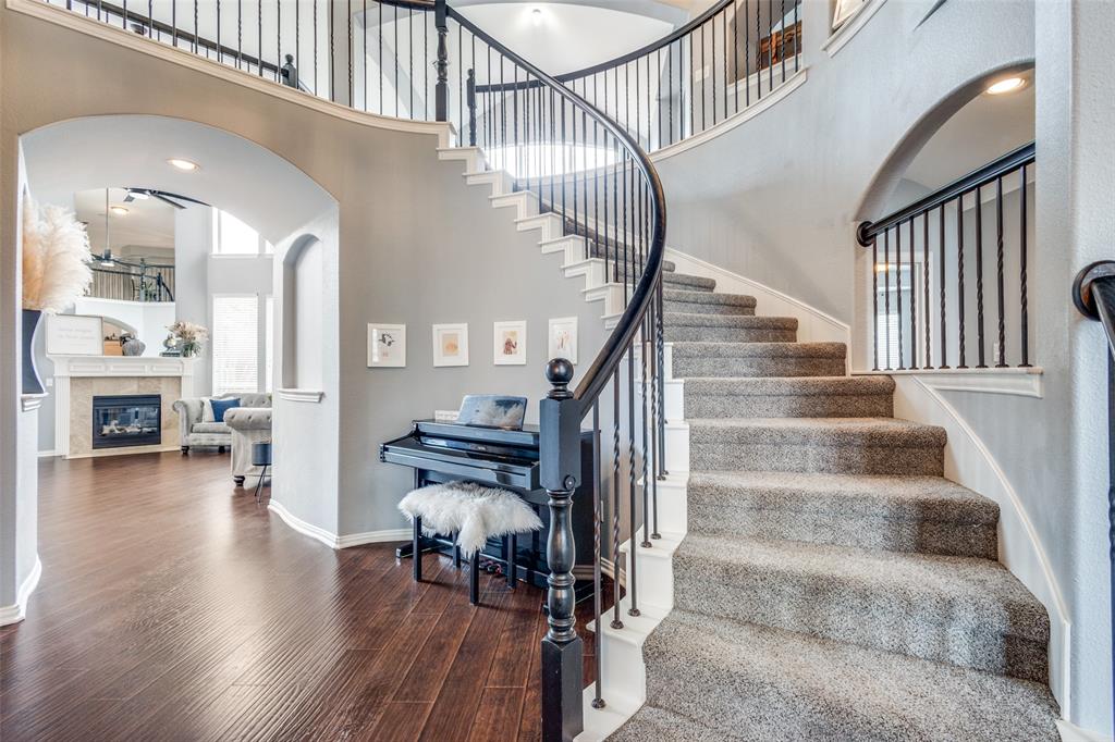 6104 Grand Meadow Lane