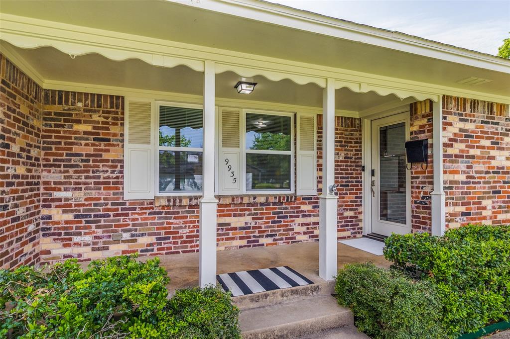 9935 Chippendale Drive