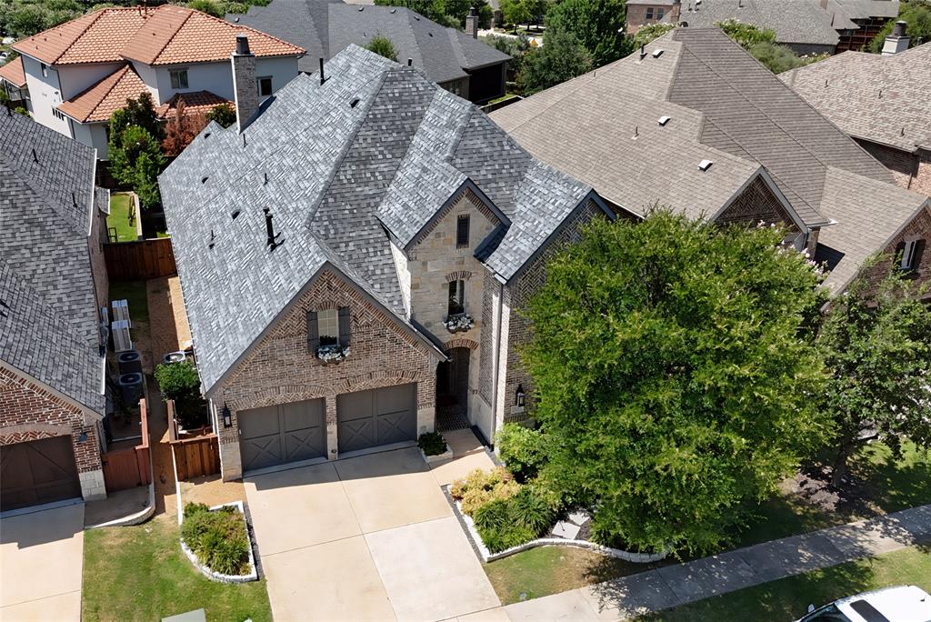 3012 Avondale