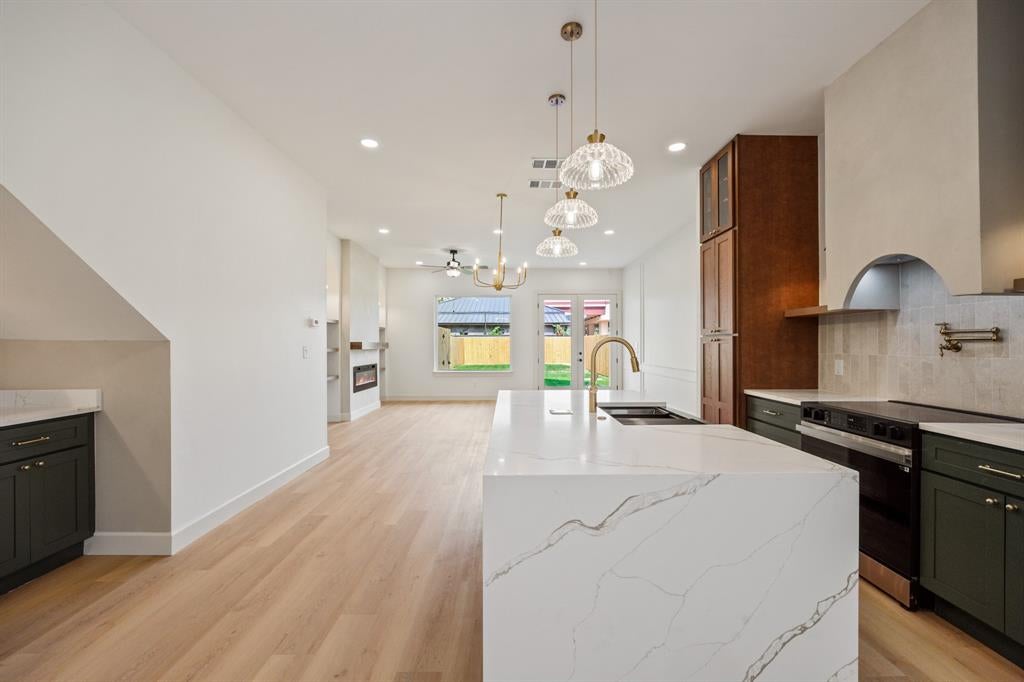 1643 Faye Street