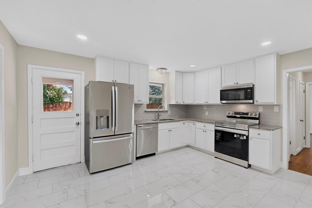 416 Rustic Circle