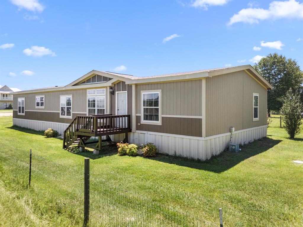 222 W Twin Creeks Trail