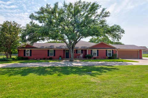 Photo of 112 Sequoya Drive, Lake Kiowa, TX 76240 (MLS # 21347766)