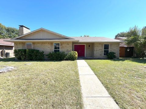 5014 Roundtable Lane Garland TX 75044