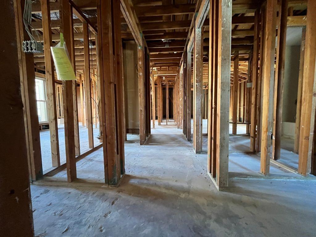 5014 Roundtable Lane