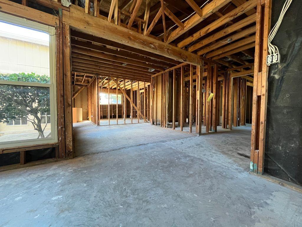 5014 Roundtable Lane
