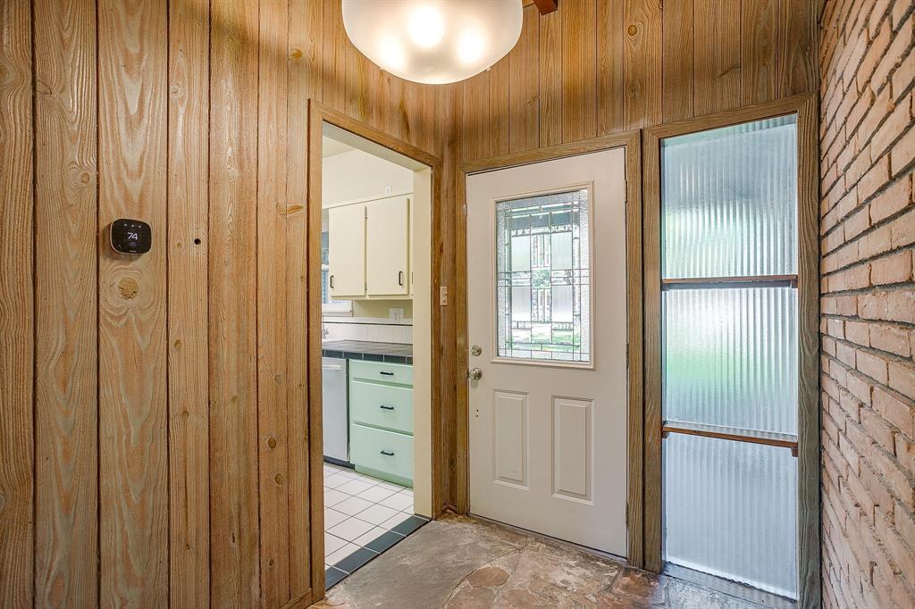 1100 Mockingbird Lane