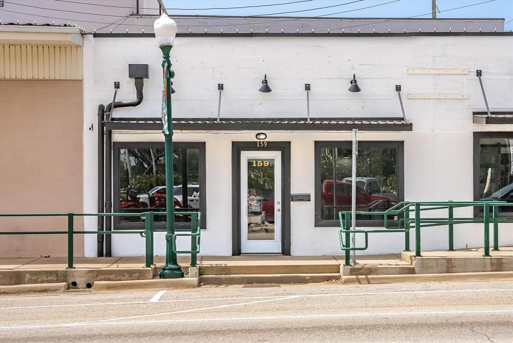 180 W Tyler Street