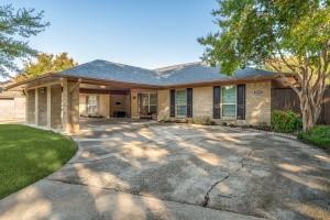 2719 N Surrey Drive