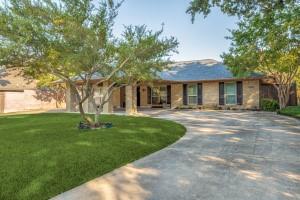 2719 N Surrey Drive