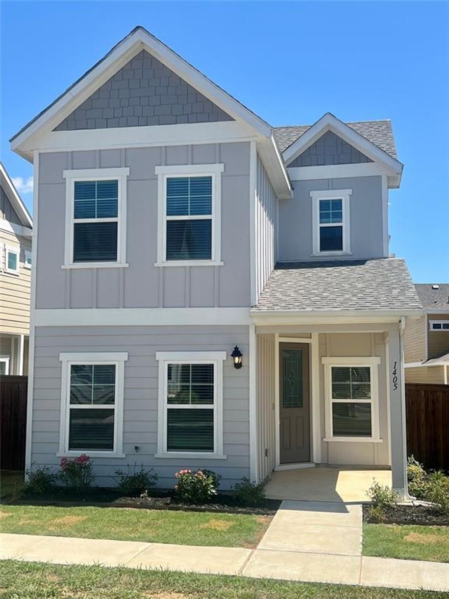 Welcome to this beautiful 3-bedroom, 2.5-bath Craftsman-style home located just minutes from downtown Gainesville and I-35, and right across the street from the NCTC campus. This thoughtfully designed home features an open-concept floorplan with a dedicated study on the main level—perfect for remote work or a quiet reading nook. The spacious kitchen is equipped with stainless steel appliances, granite countertops, a large pantry, and modern cabinetry, making it ideal for both everyday living and entertaining. Upstairs, you'll find a luxurious master suite complete with two separate walk-in closets, dual vanities, a relaxing garden tub, and a separate walk-in shower. Bedrooms 2 and 3 share a full bathroom with a tub-shower combo, and Bedroom 2 also features a walk-in closet. The upstairs utility room is conveniently located near a generous linen closet for easy access. Enjoy the privacy of your fenced backyard, while the HOA takes care of front yard maintenance for added convenience. Additional features include window blinds throughout and Craftsman-inspired architectural details that add timeless character.
Don’t miss the opportunity to live in this desirable location with low-maintenance living and modern comforts—schedule your showing today!