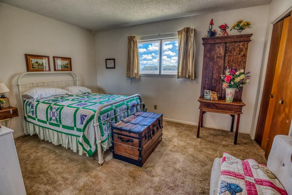 M H Breedlove - Farm