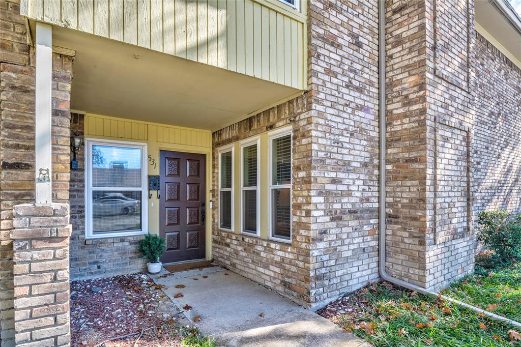 531 Towne House Lane